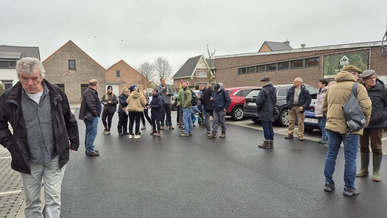 Lentewandeling langs de Leie met deelnemers